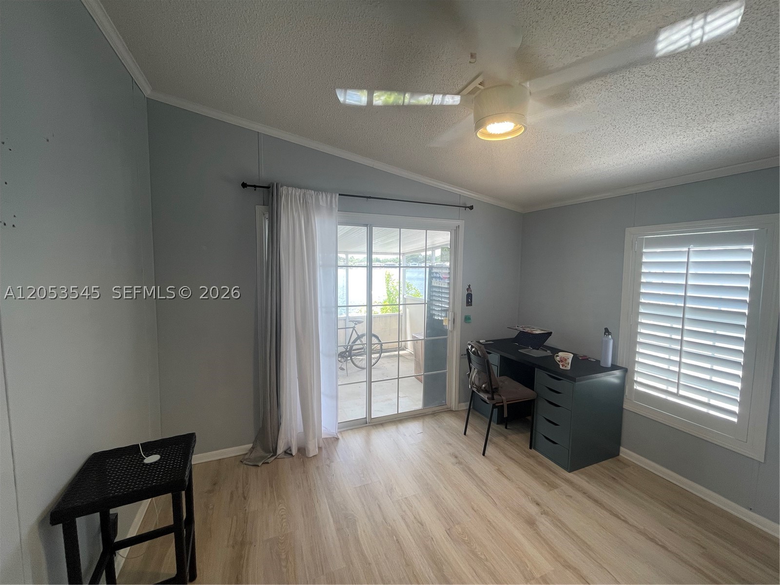 RAVENSWOOD ESTATES & MARI - Residential