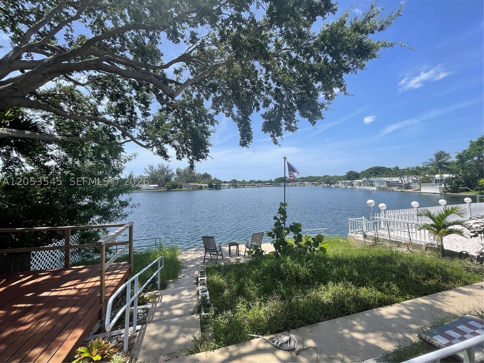RAVENSWOOD ESTATES & MARI - Residential