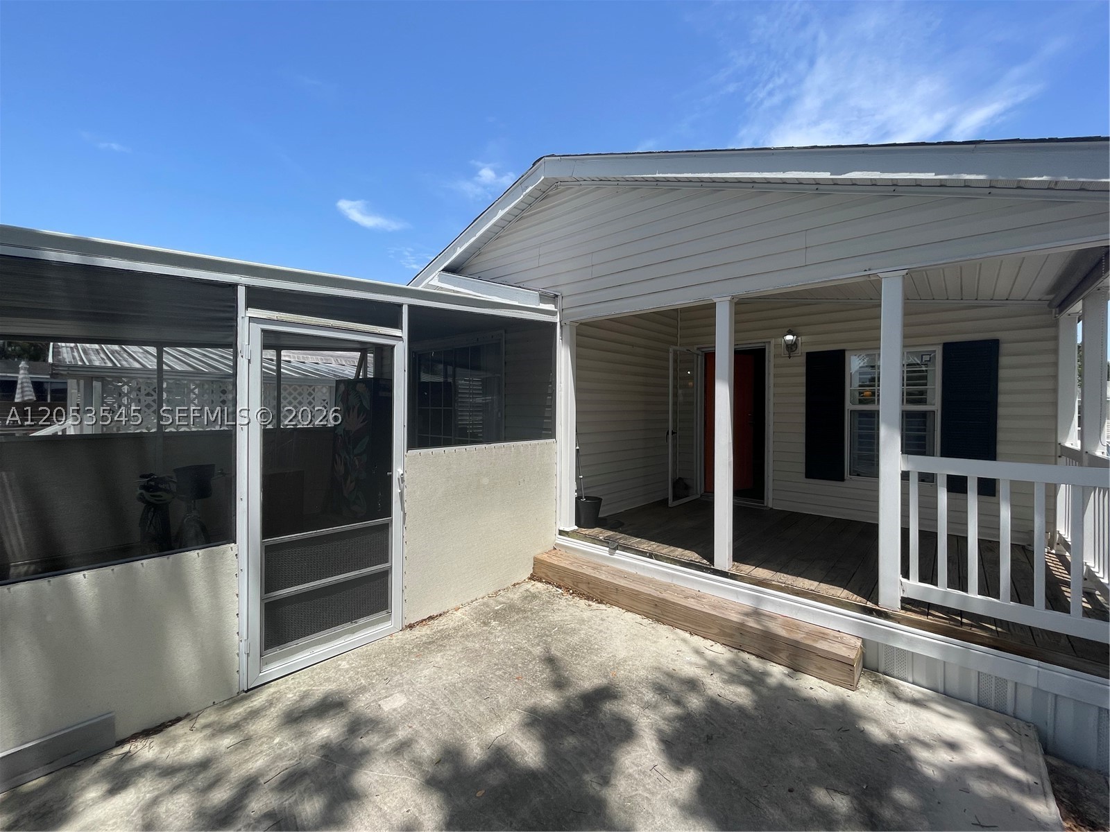 RAVENSWOOD ESTATES & MARI - Residential