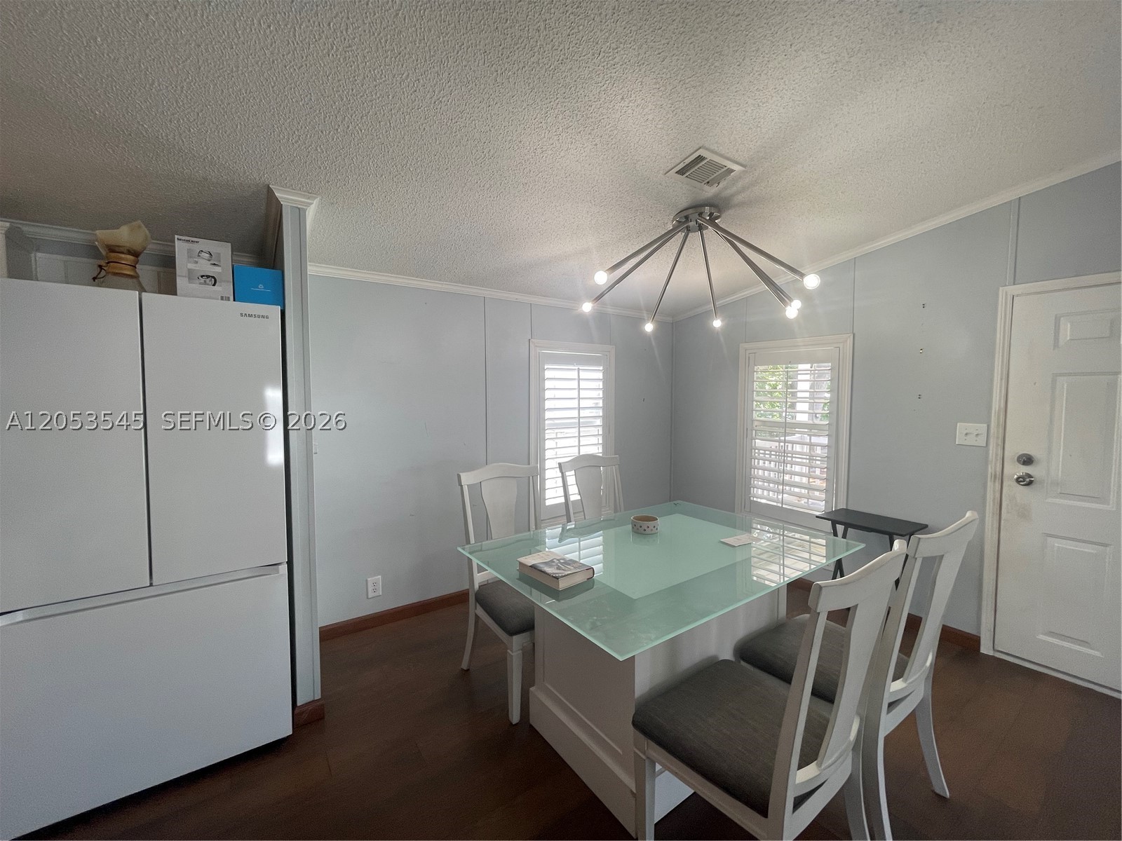 RAVENSWOOD ESTATES & MARI - Residential