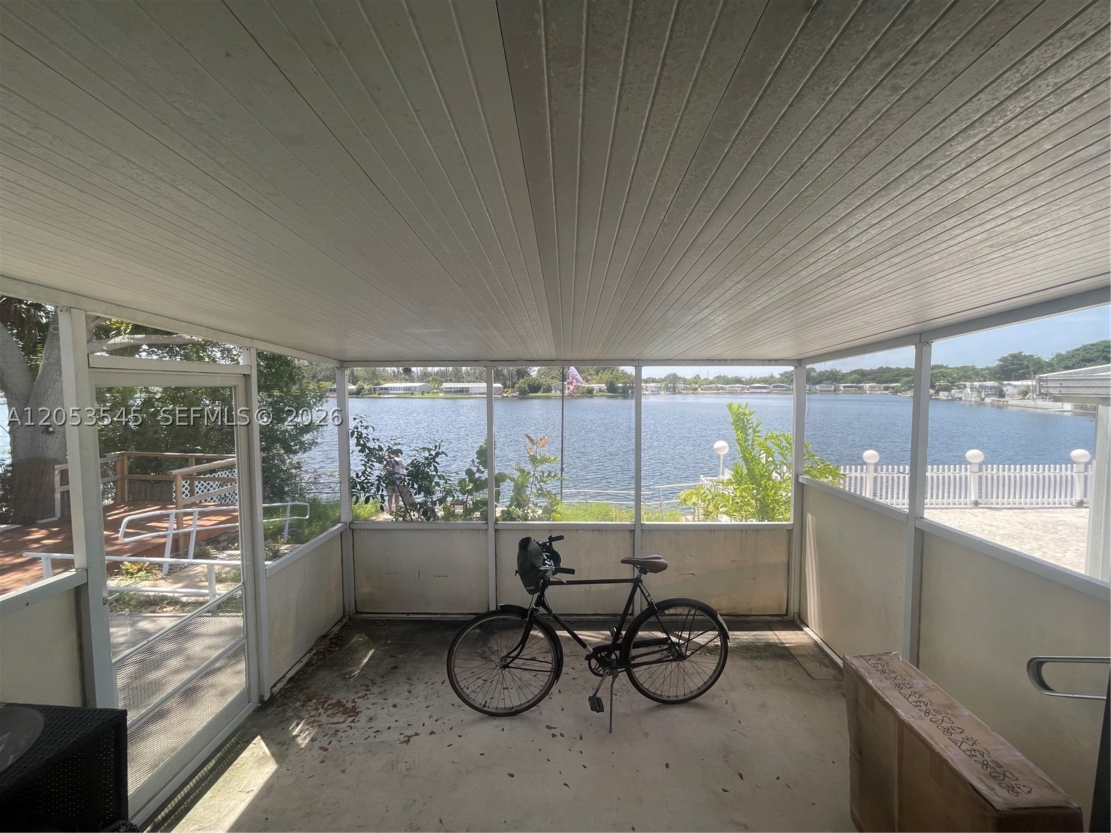 RAVENSWOOD ESTATES & MARI - Residential