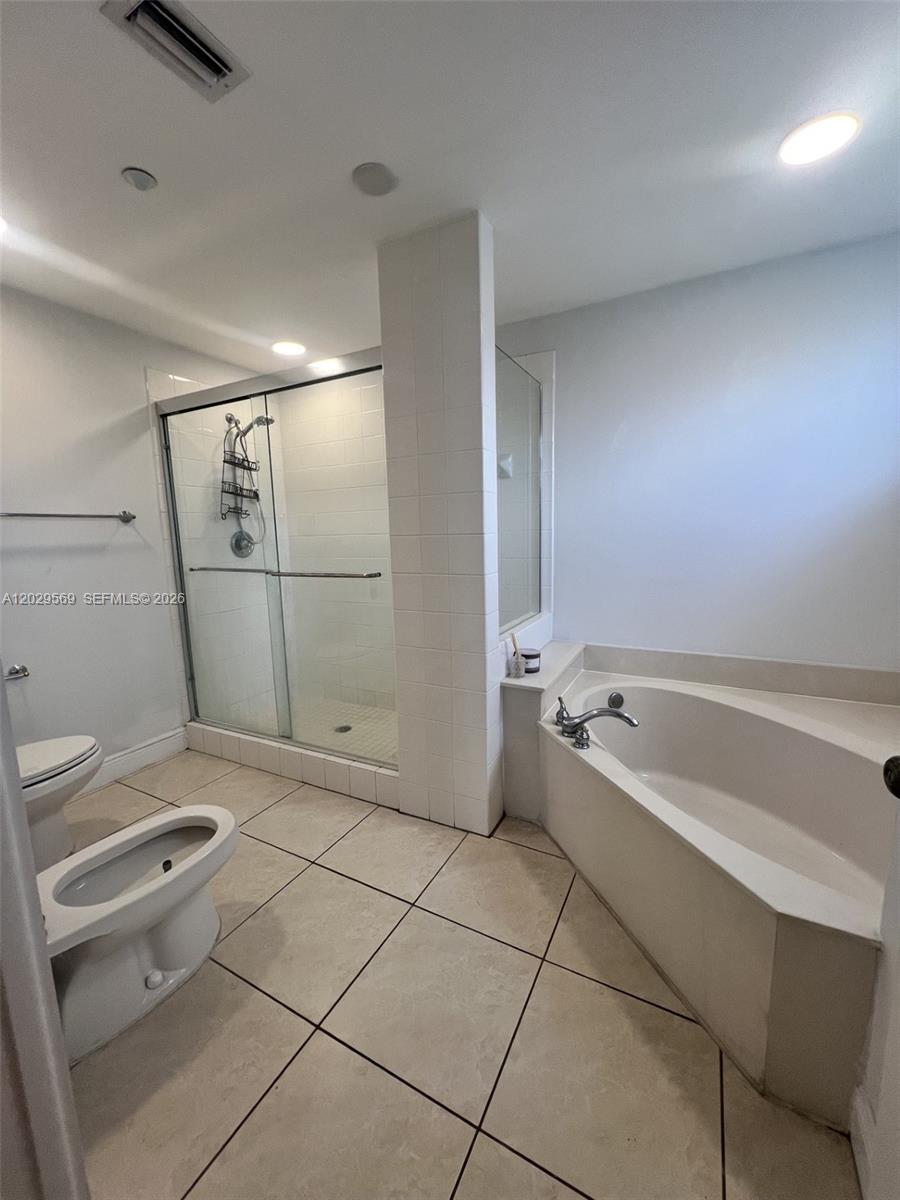 CAPTIVA CONDO B - Residential