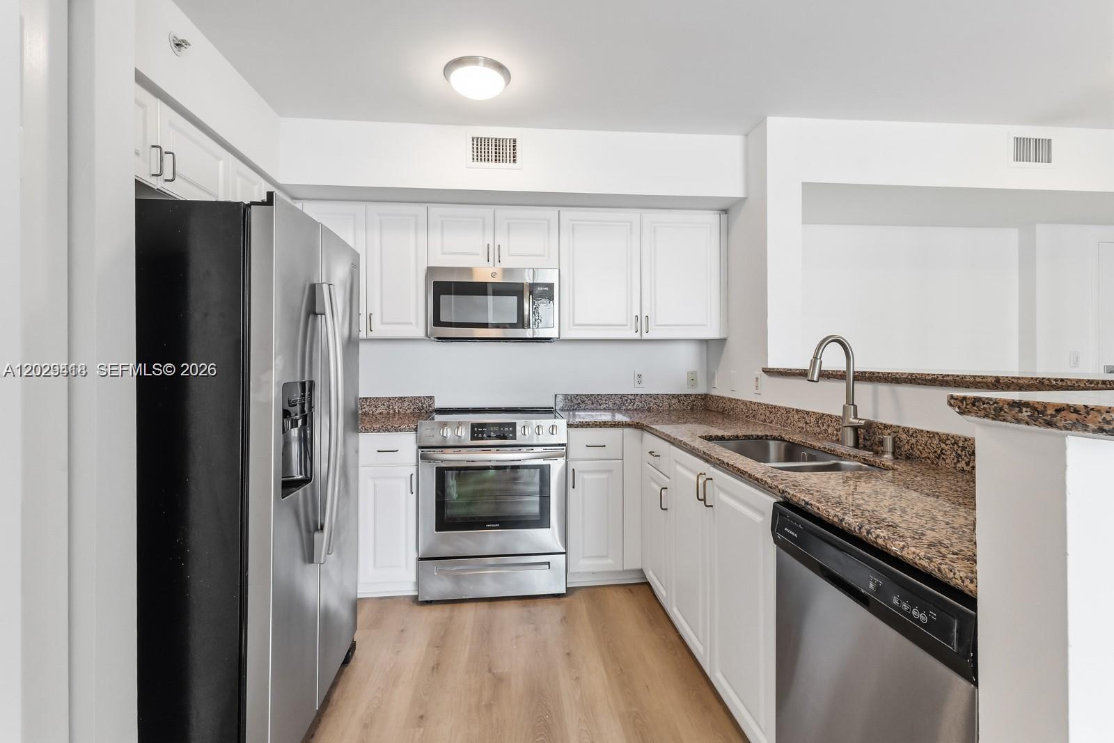 THE MARK ON BRICKELL COND - Residential Lease