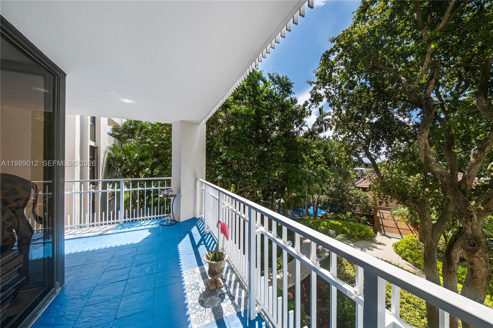 TOWERS OF QUAYSIDE CONDO - Residential