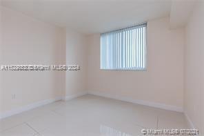 TERRAZAS RIVERPARK VILLAG - Residential