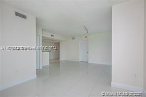 TERRAZAS RIVERPARK VILLAG - Residential