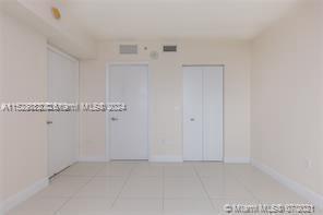 TERRAZAS RIVERPARK VILLAG - Residential