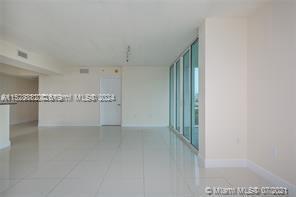TERRAZAS RIVERPARK VILLAG - Residential