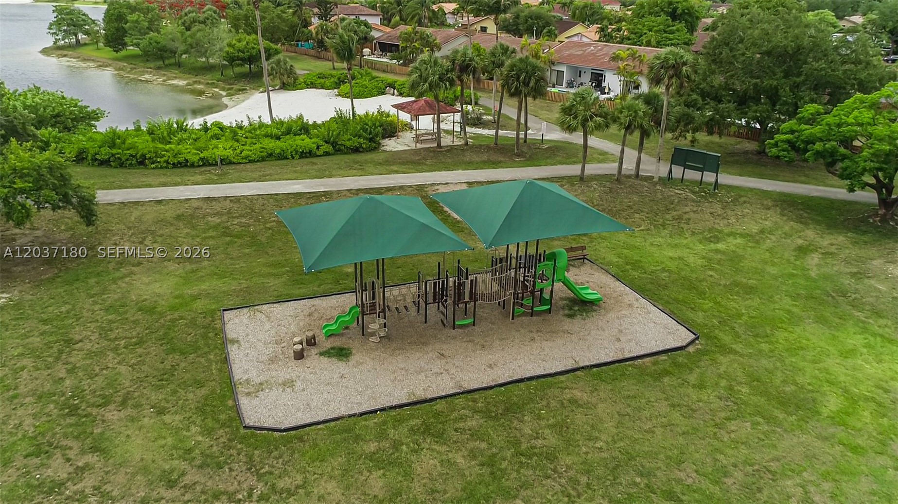 Royal Palm - Residential