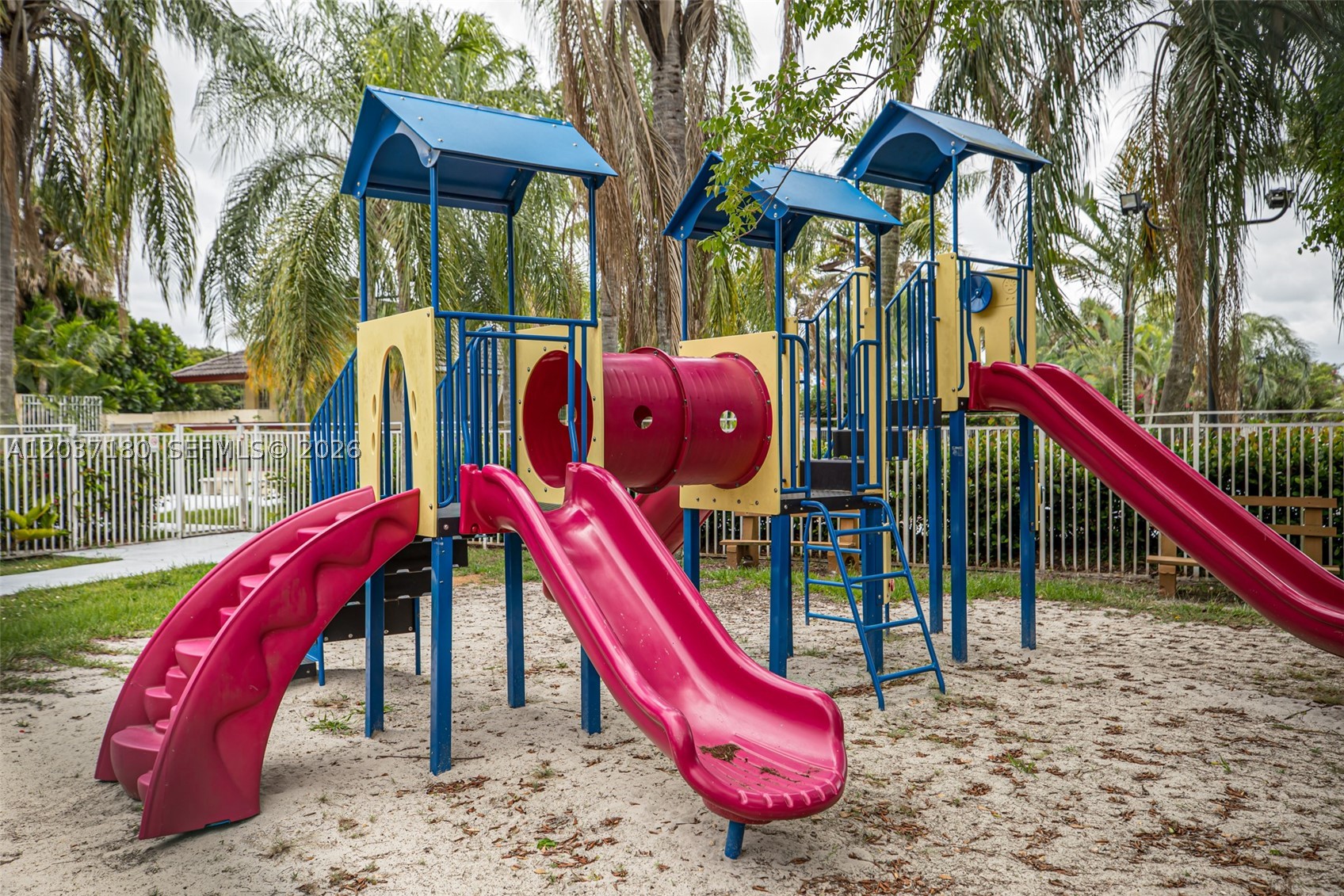 Royal Palm - Residential