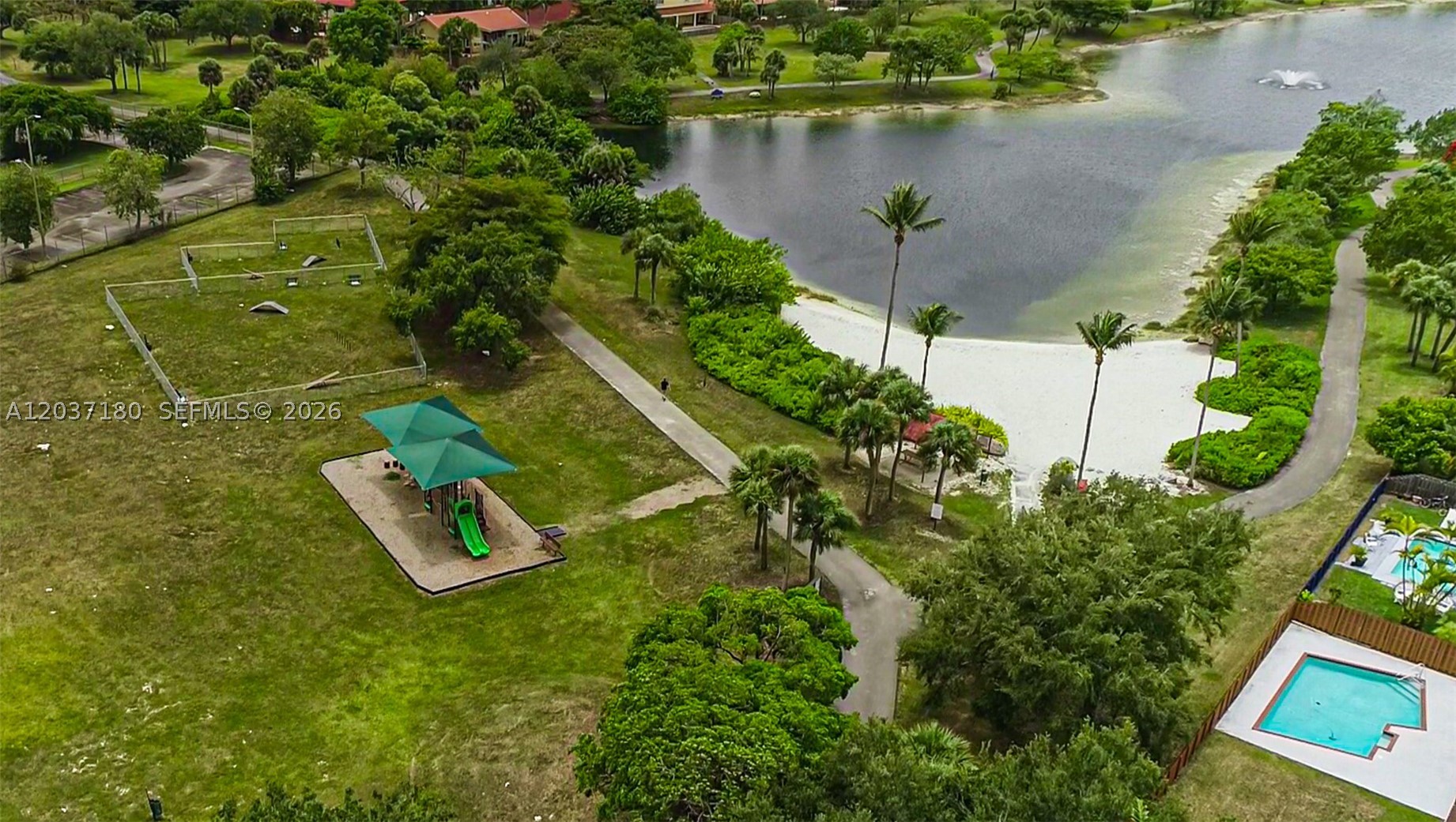 Royal Palm - Residential