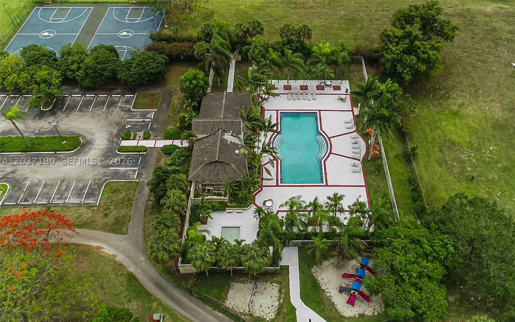 Royal Palm - Residential