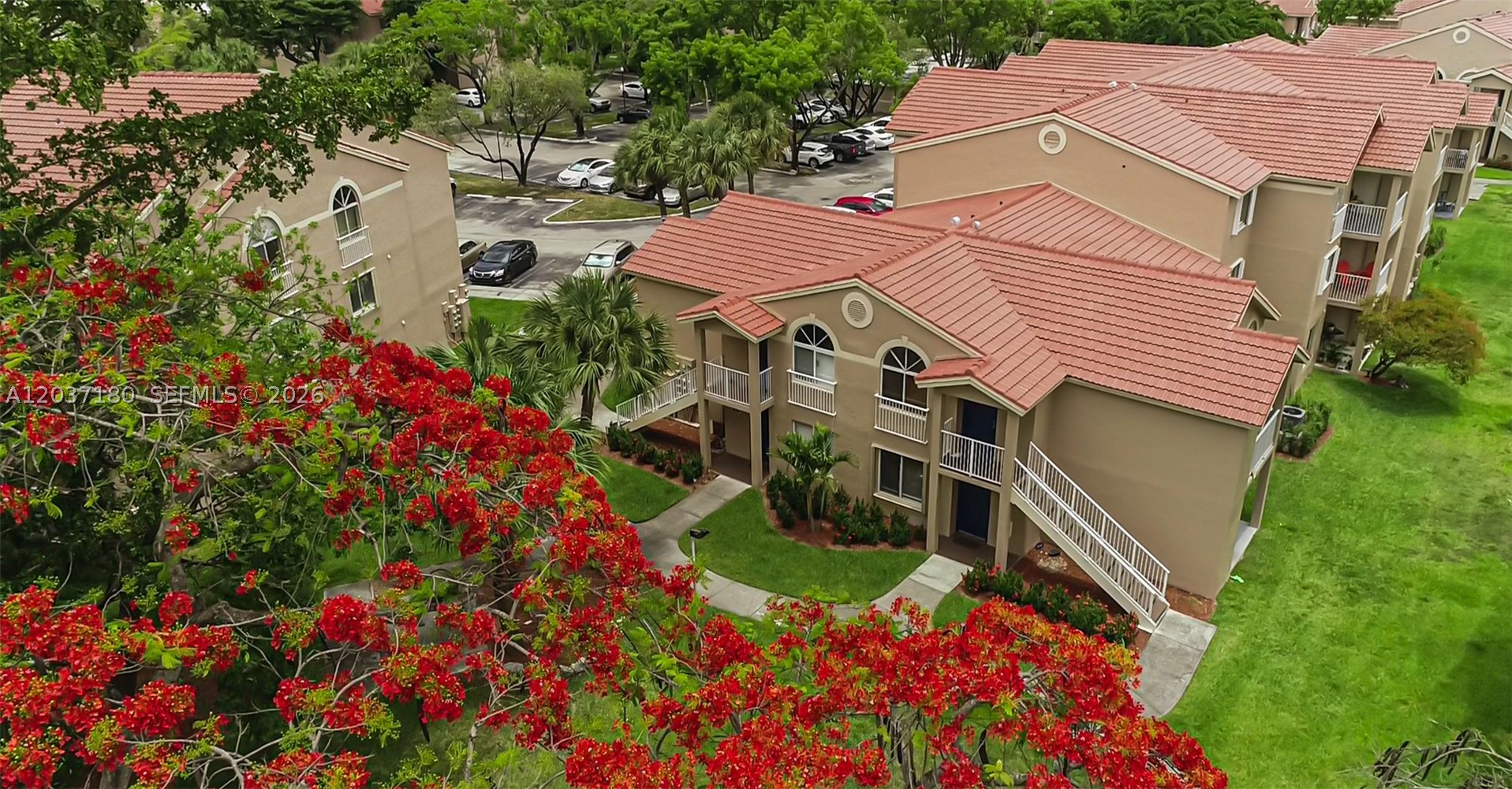 Royal Palm - Residential