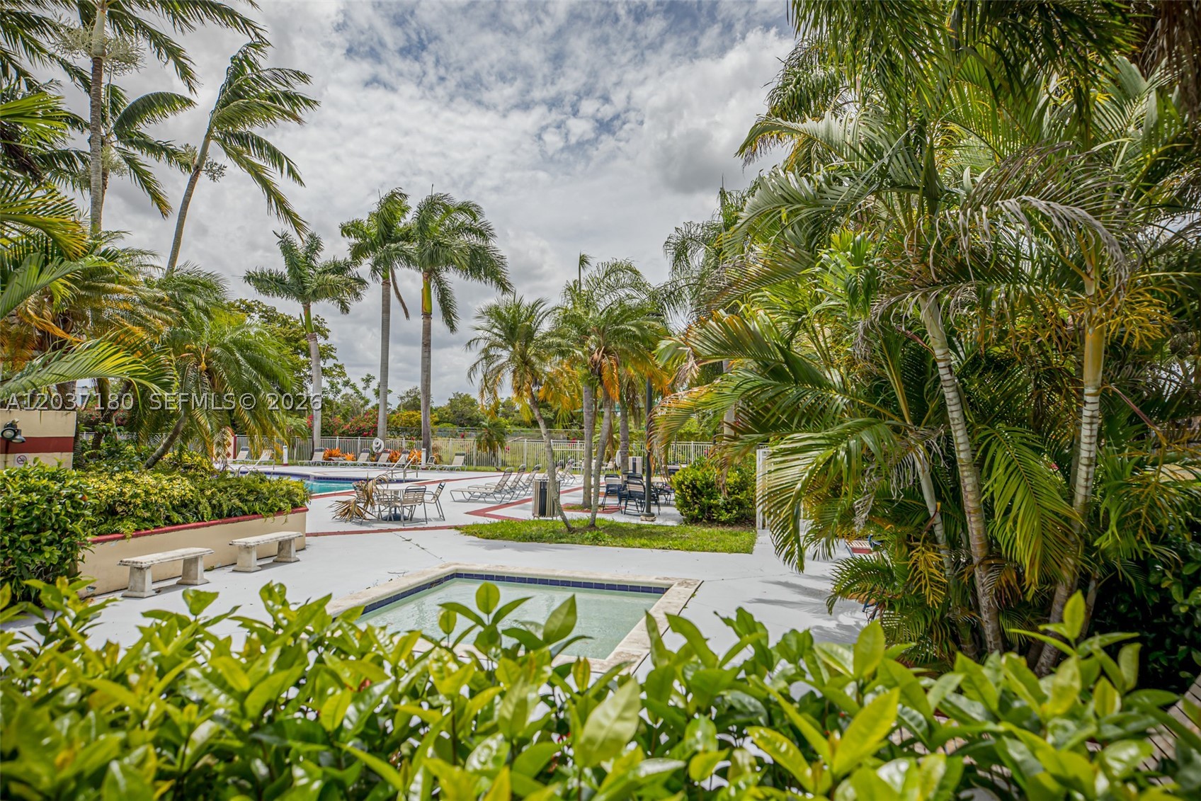 Royal Palm - Residential