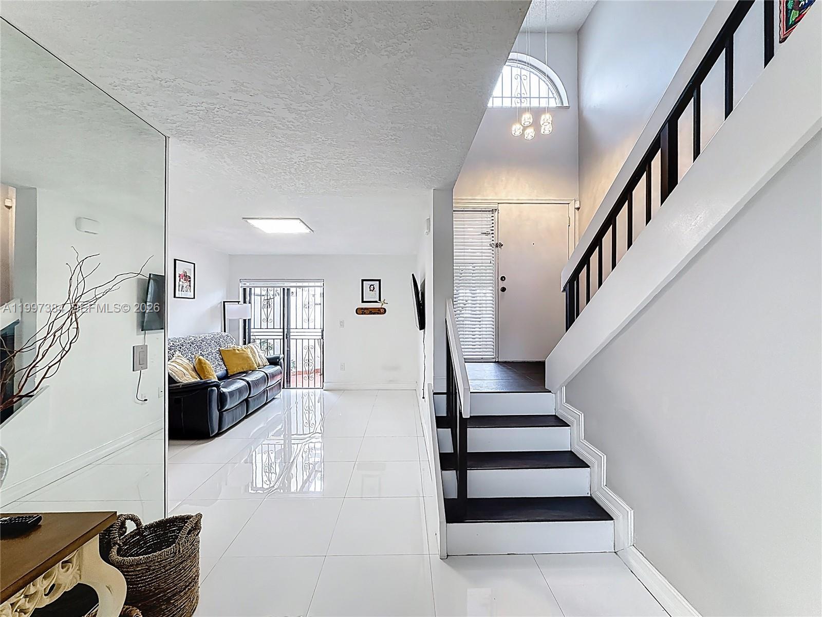 VILLA VENEZIA CONDO PH VI - Residential