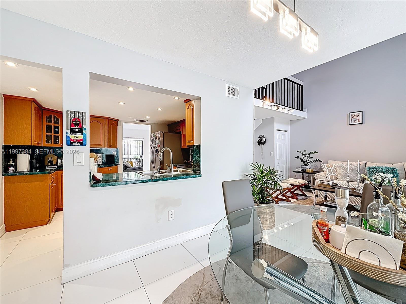 VILLA VENEZIA CONDO PH VI - Residential