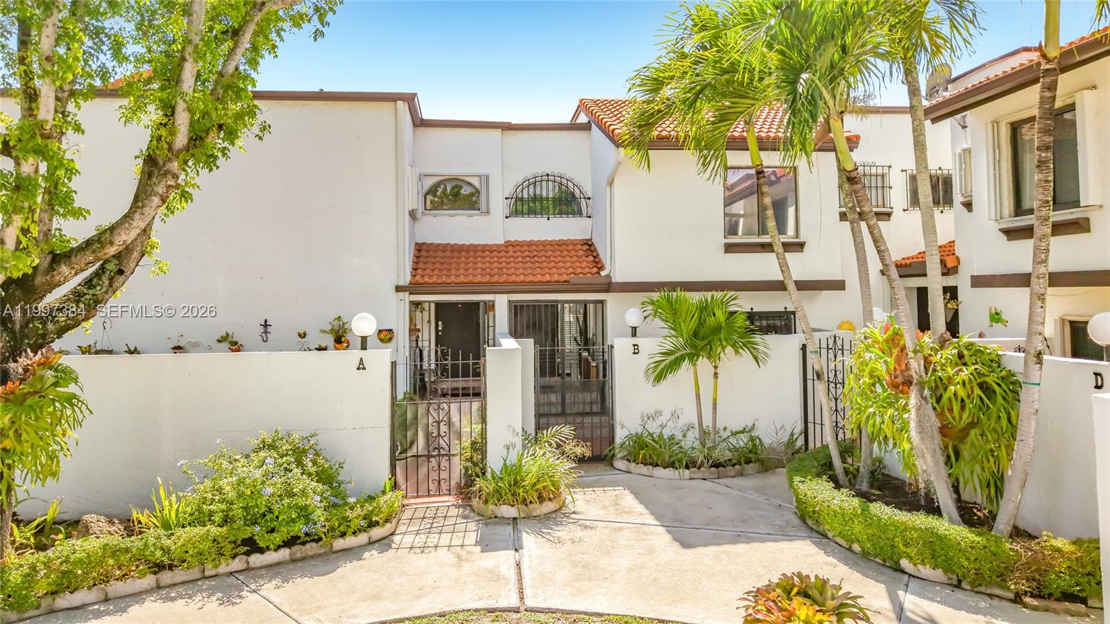VILLA VENEZIA CONDO PH VI - Residential