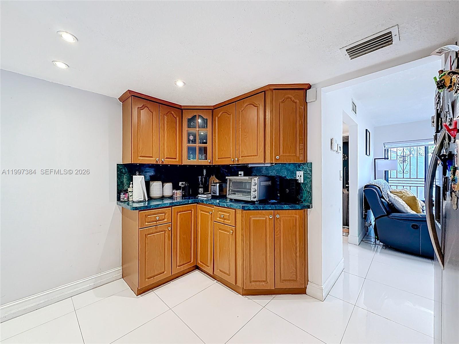 VILLA VENEZIA CONDO PH VI - Residential