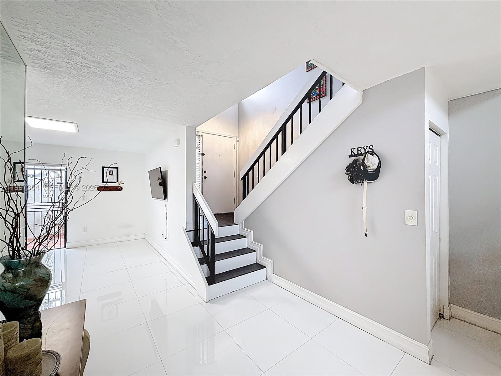 VILLA VENEZIA CONDO PH VI - Residential