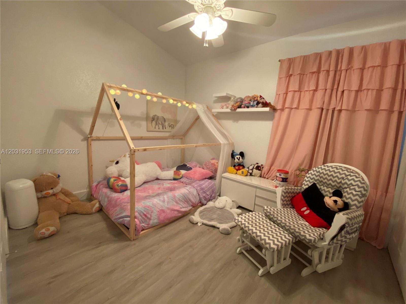 VILLAS DE TUSCANY CONDO - Residential Lease