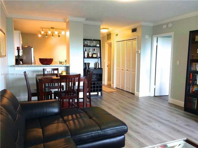 MIDDLE RIVER TOWER CONDO - Residential Lease