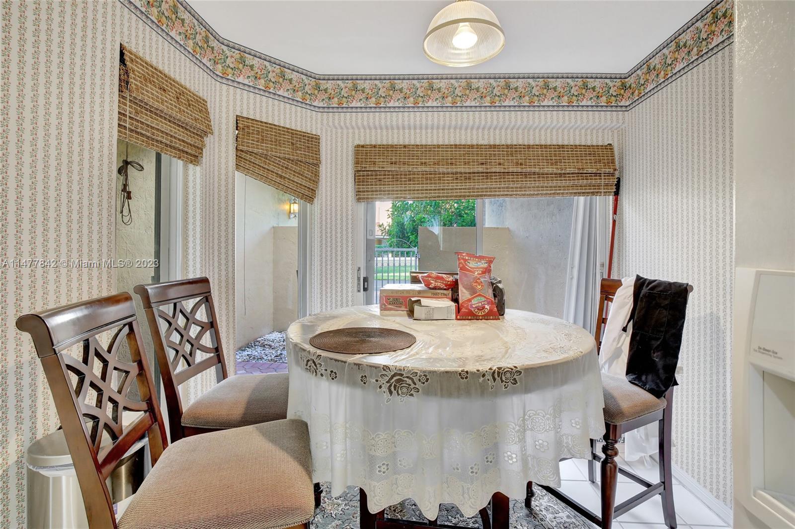DORAL COVE - Residential
