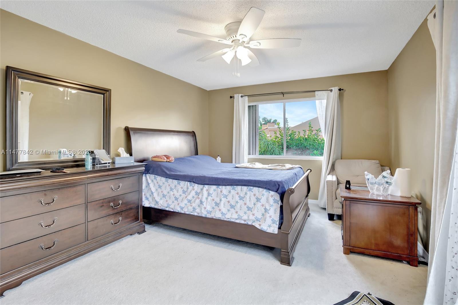 DORAL COVE - Residential