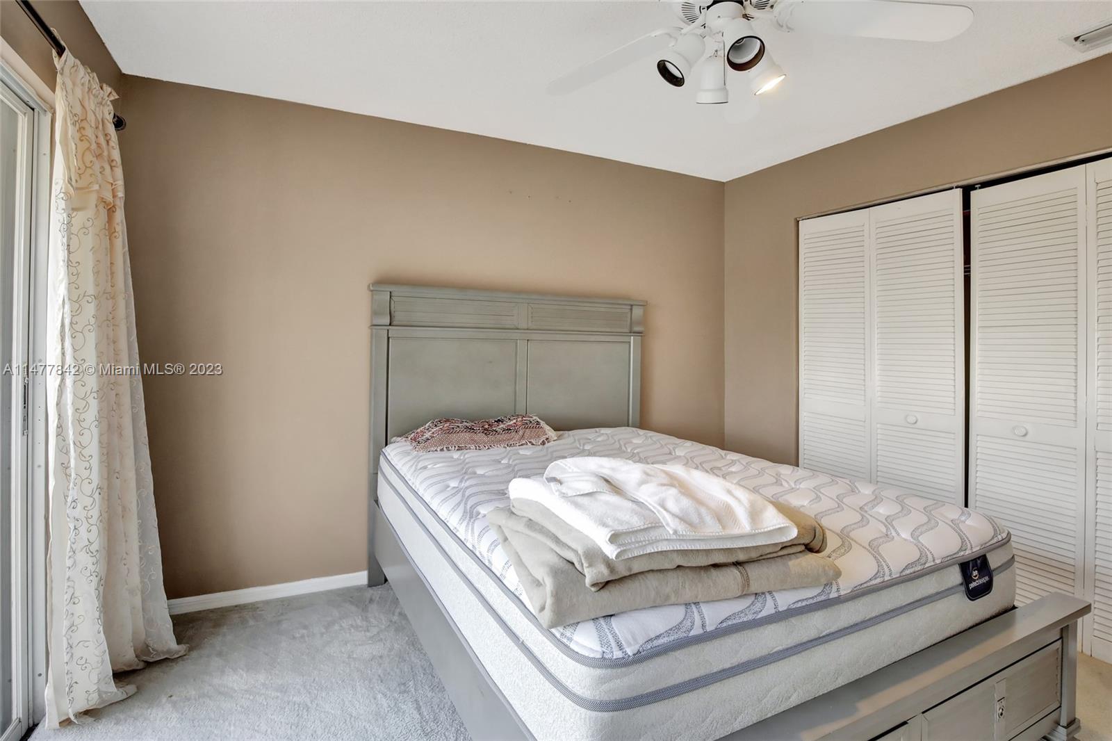 DORAL COVE - Residential