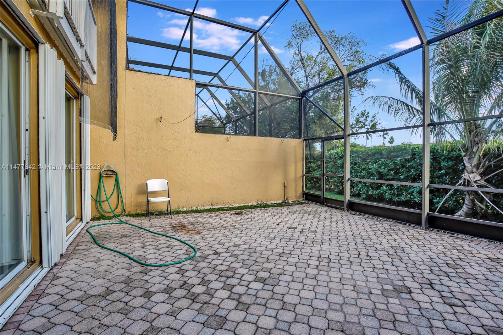 DORAL COVE - Residential