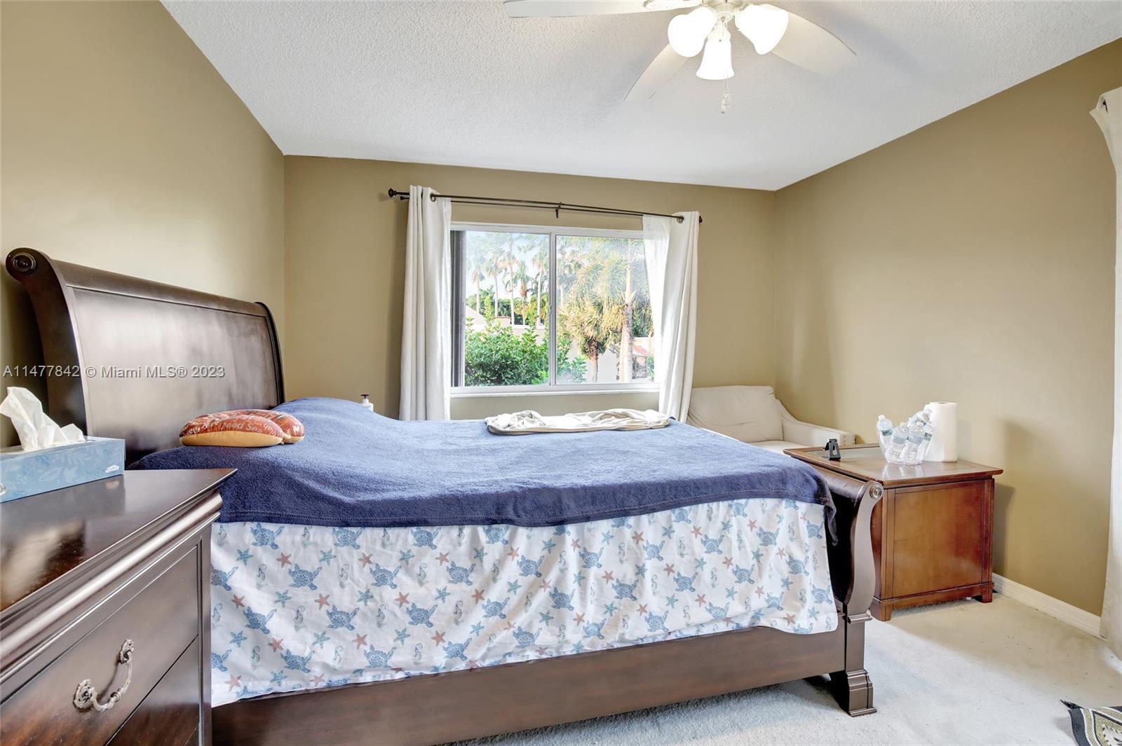 DORAL COVE - Residential