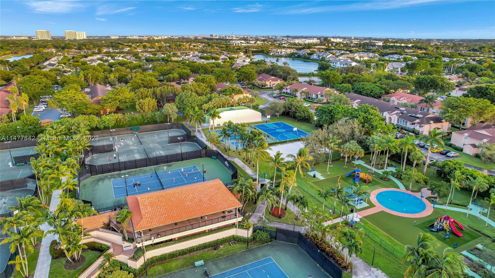DORAL COVE - Residential