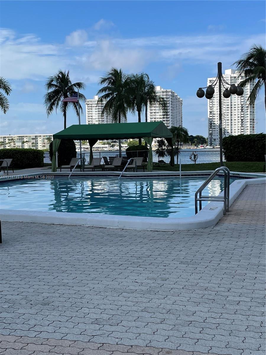 TOWER AT BISCAYNE COVE CO - Residential Lease