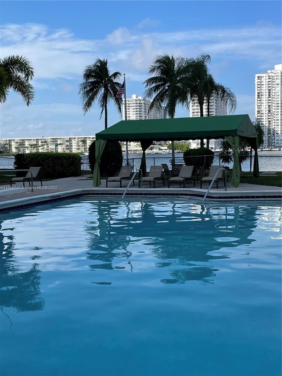 TOWER AT BISCAYNE COVE CO - Residential Lease