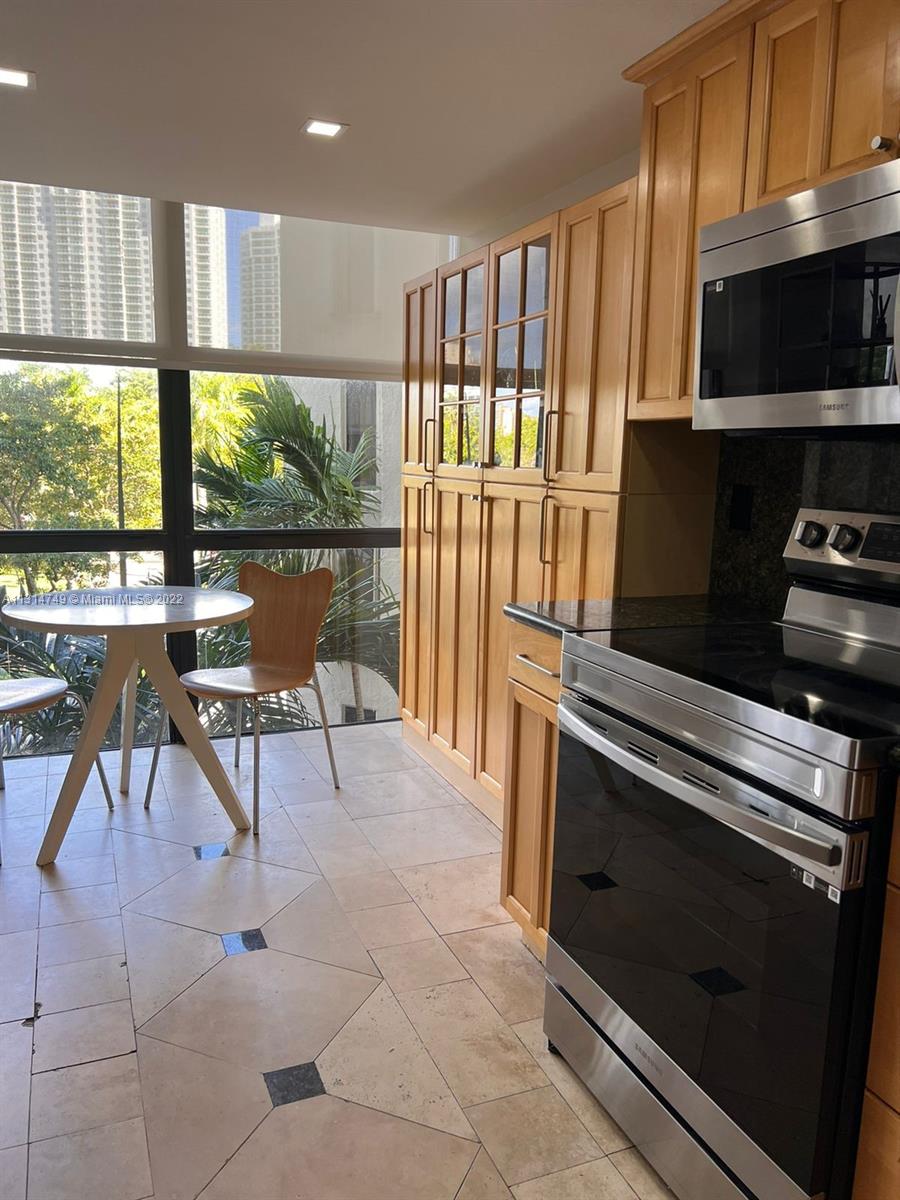TOWER AT BISCAYNE COVE CO - Residential Lease