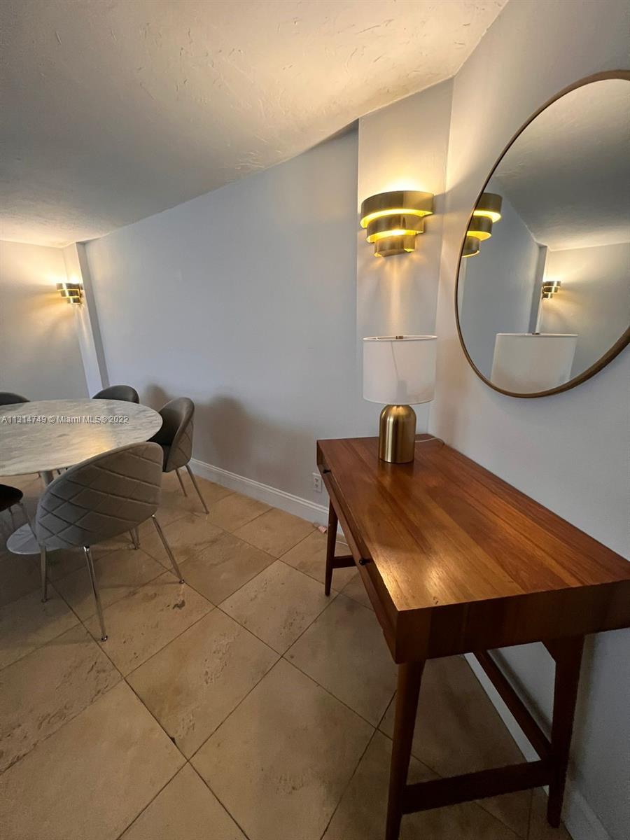 TOWER AT BISCAYNE COVE CO - Residential Lease