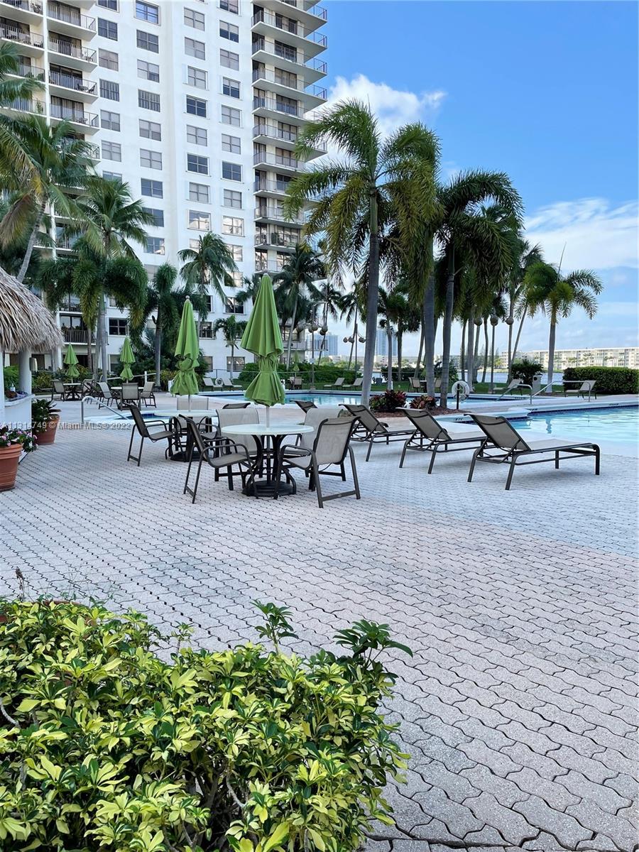 TOWER AT BISCAYNE COVE CO - Residential Lease