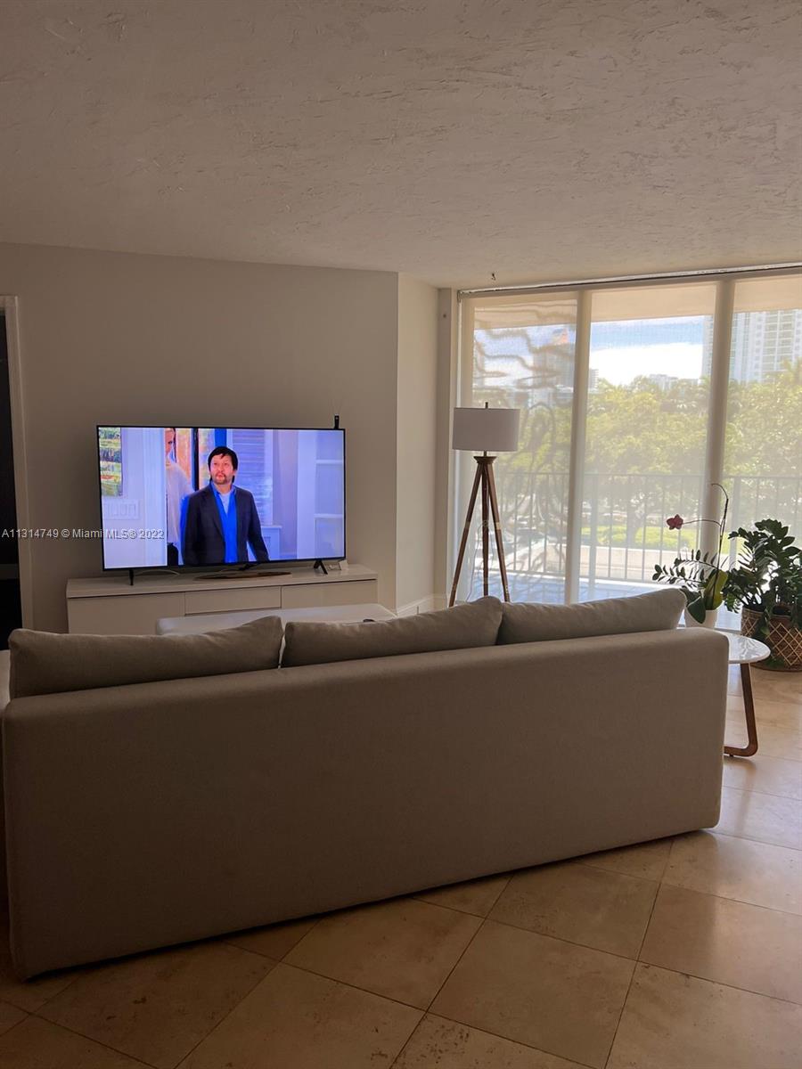 TOWER AT BISCAYNE COVE CO - Residential Lease