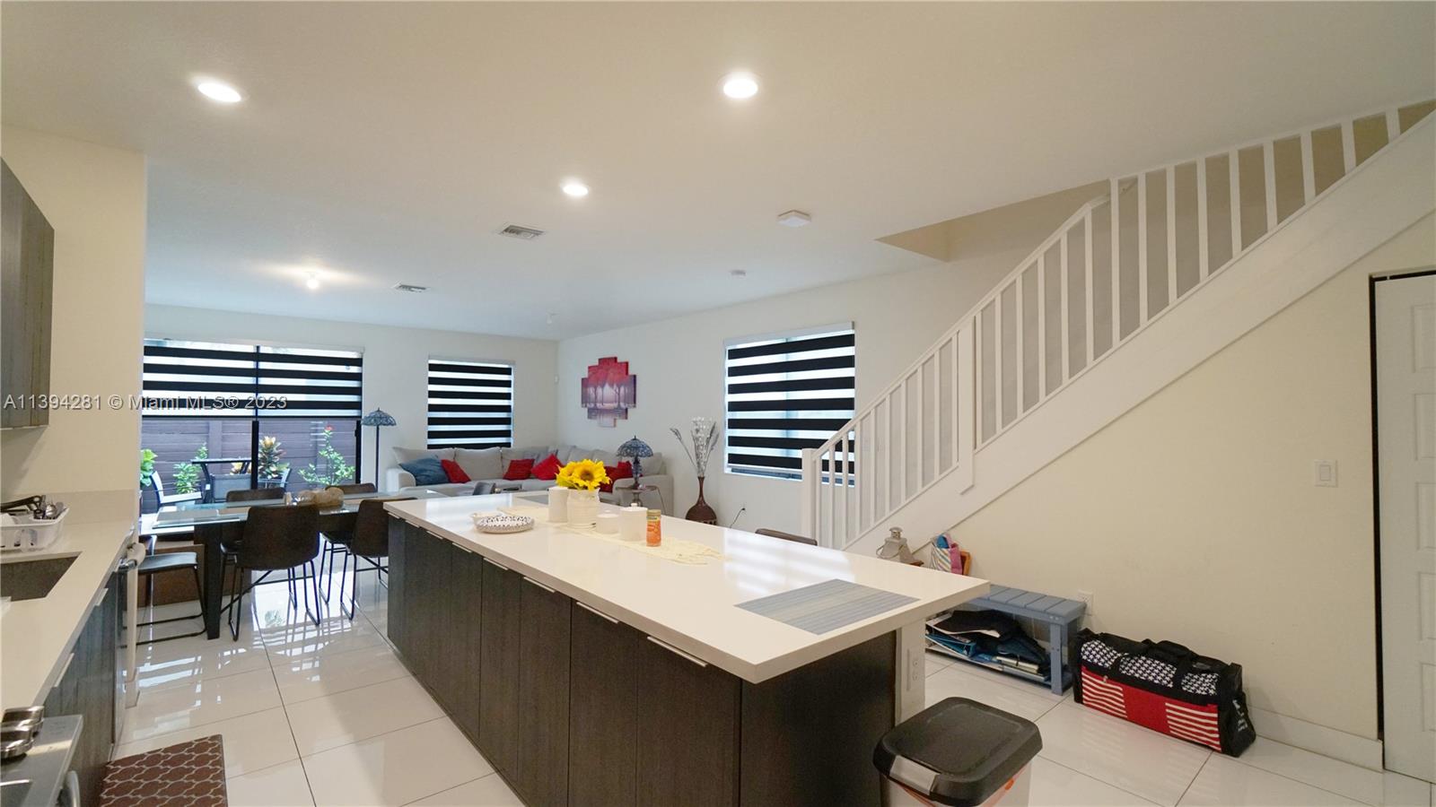 DUNNWOODY LAKE - Residential