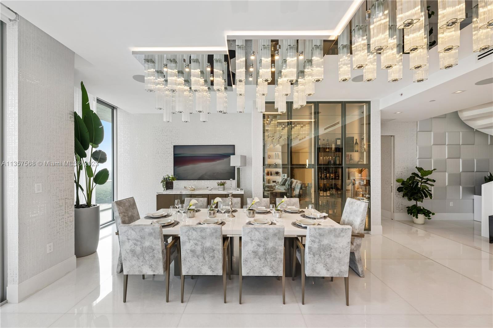 PARQUE TOWERS CONDO - Residential