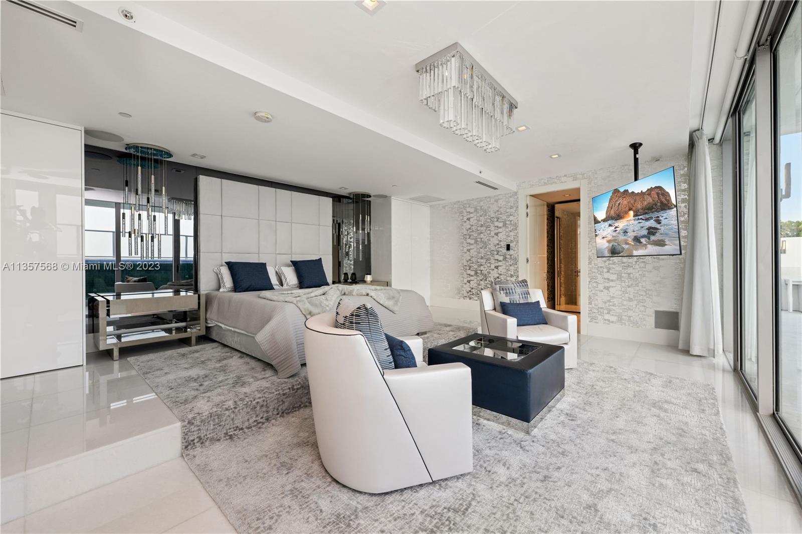 PARQUE TOWERS CONDO - Residential