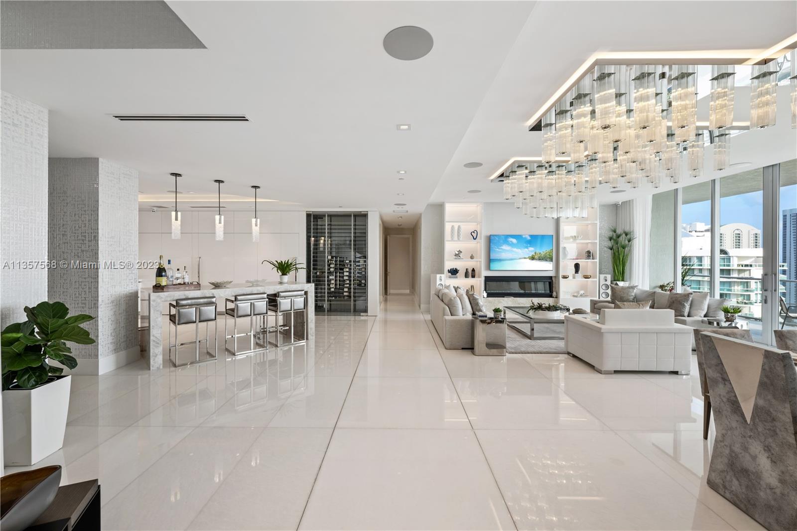 PARQUE TOWERS CONDO - Residential
