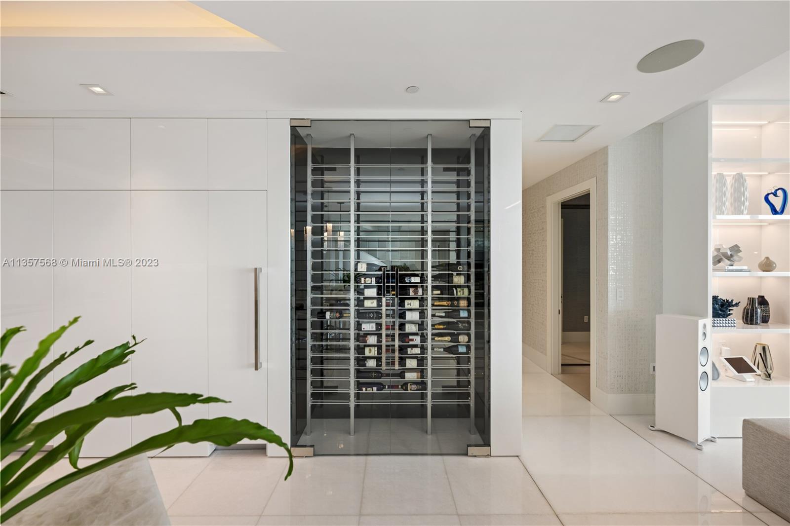 PARQUE TOWERS CONDO - Residential