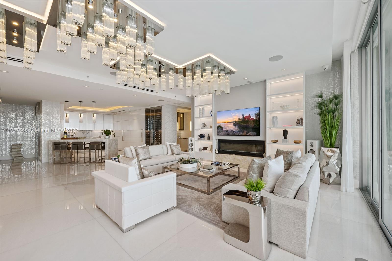 PARQUE TOWERS CONDO - Residential