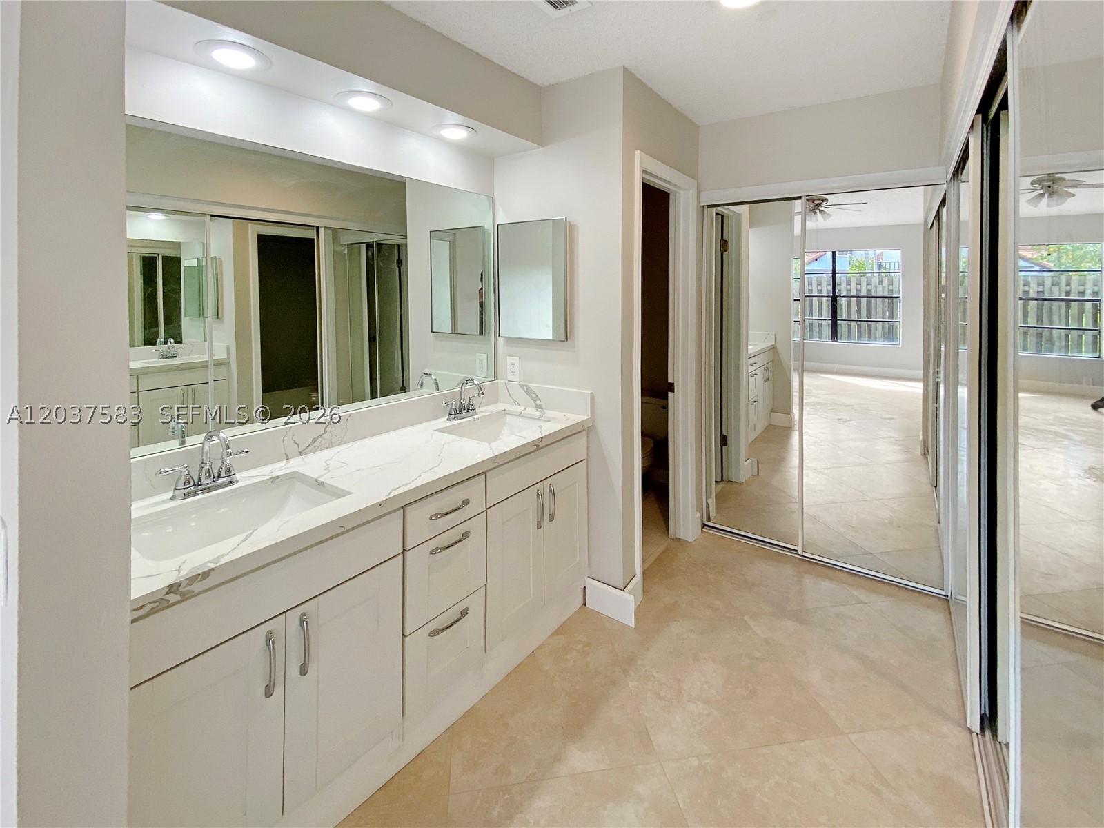 LAKES MEADOW VILG HOMES C - Residential Lease
