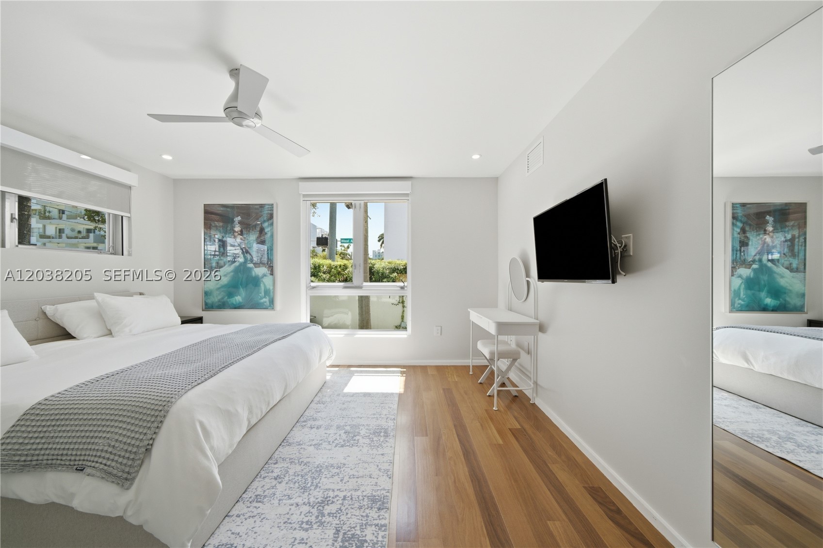 FONTANA CONDO - Residential