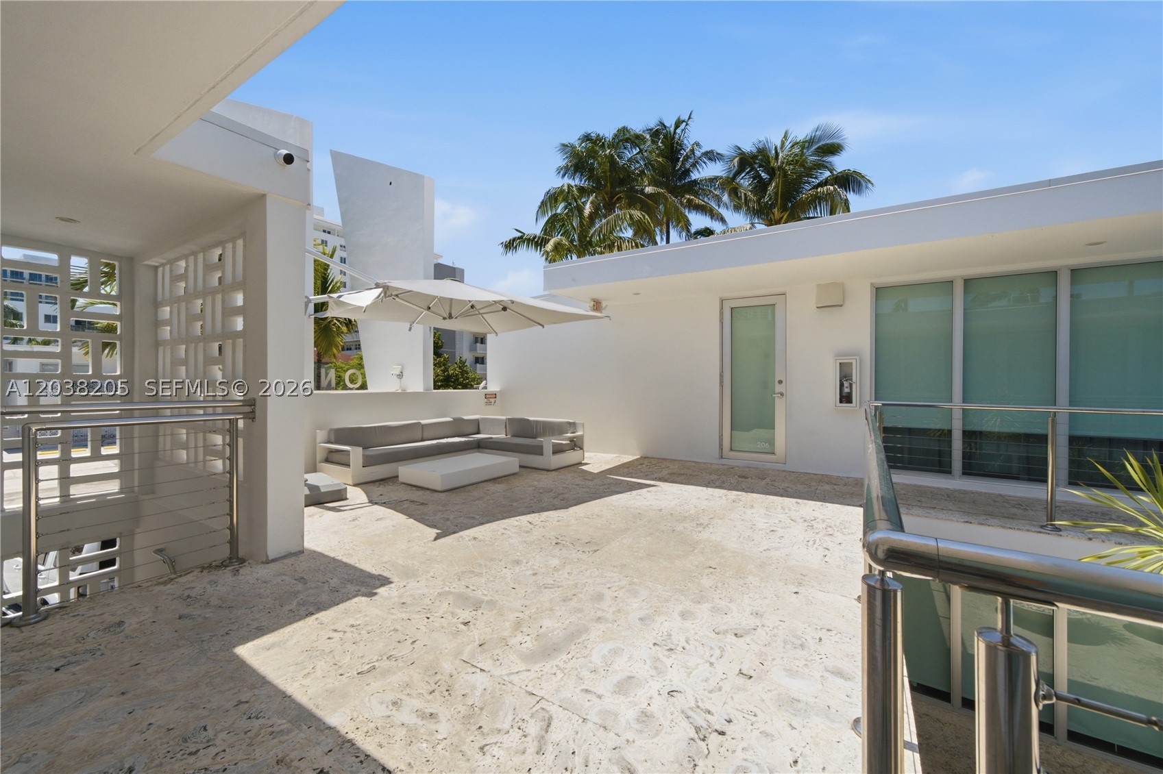 FONTANA CONDO - Residential