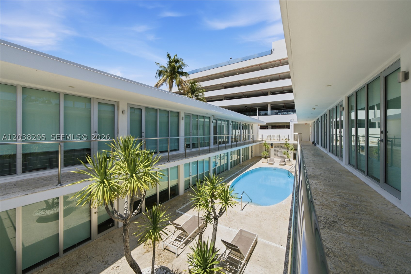 FONTANA CONDO - Residential