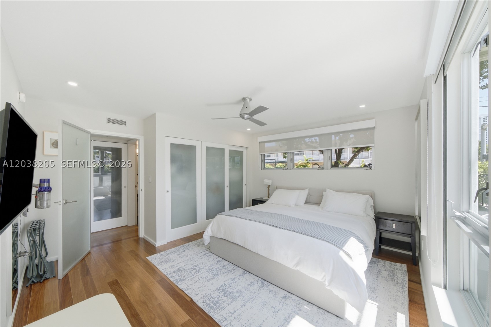 FONTANA CONDO - Residential
