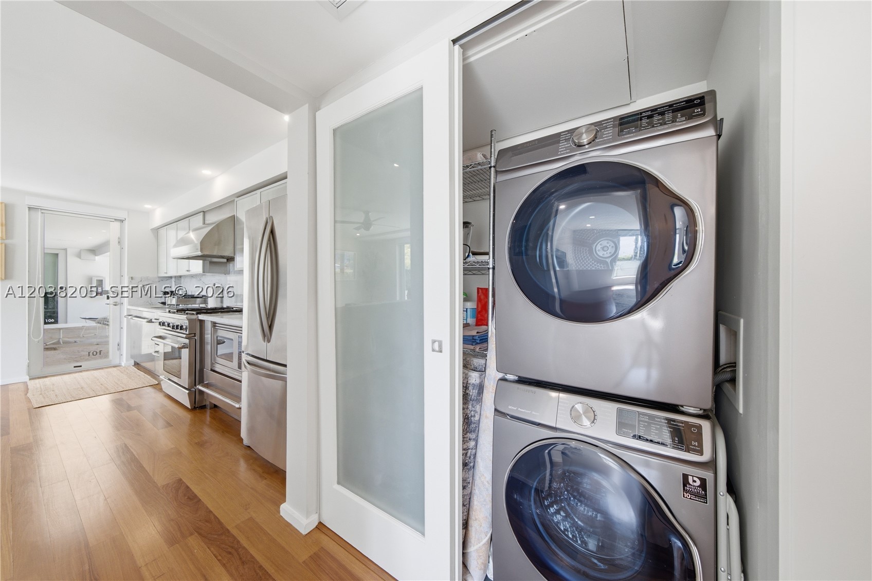 FONTANA CONDO - Residential