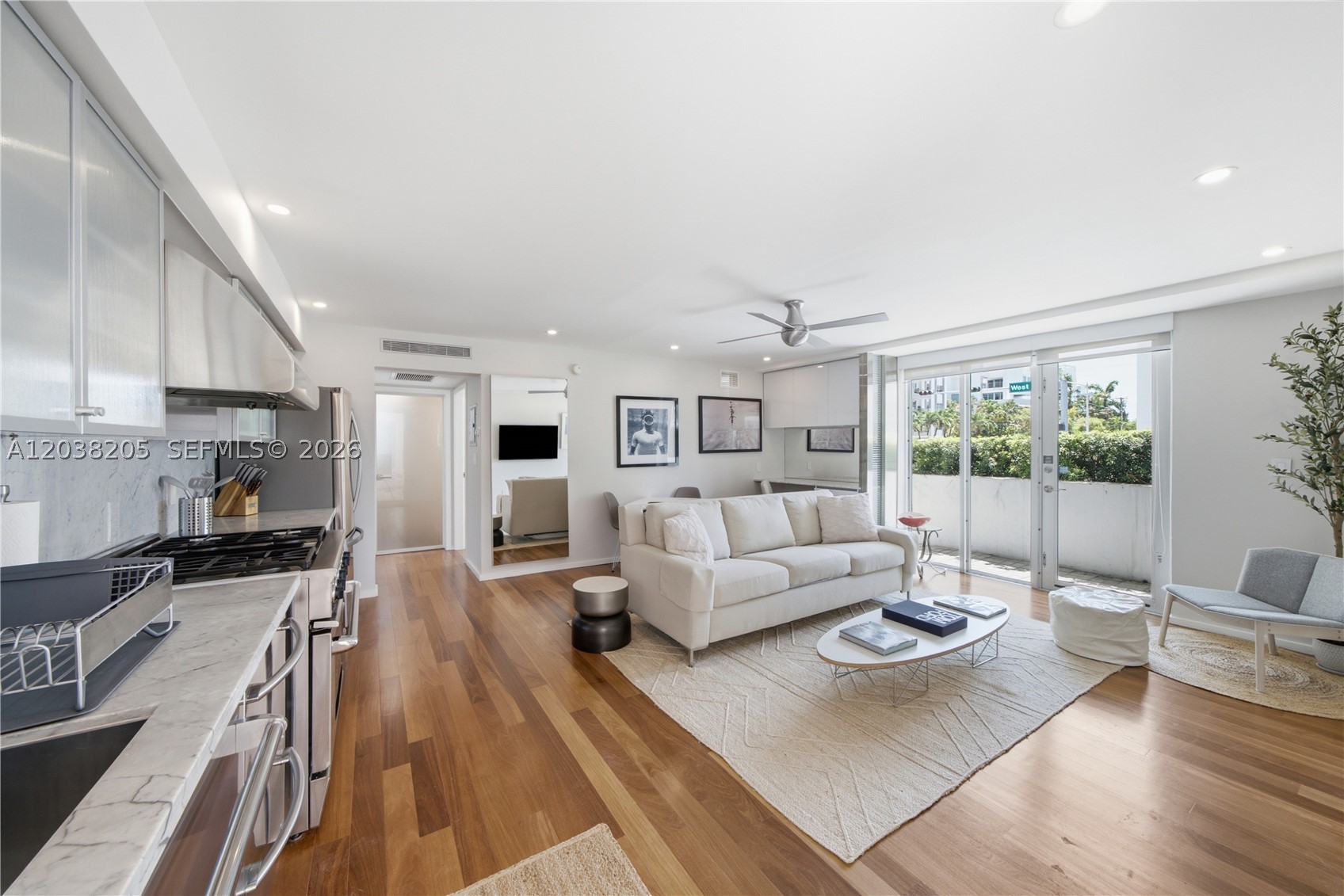 FONTANA CONDO - Residential